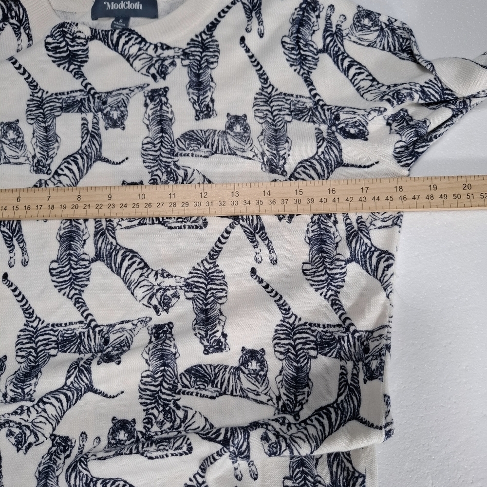 ModCloth Sweater Womens S Cream Blue Tiger Print 3/4 Sleeve Modal Blend Knit - Picture 10 of 10